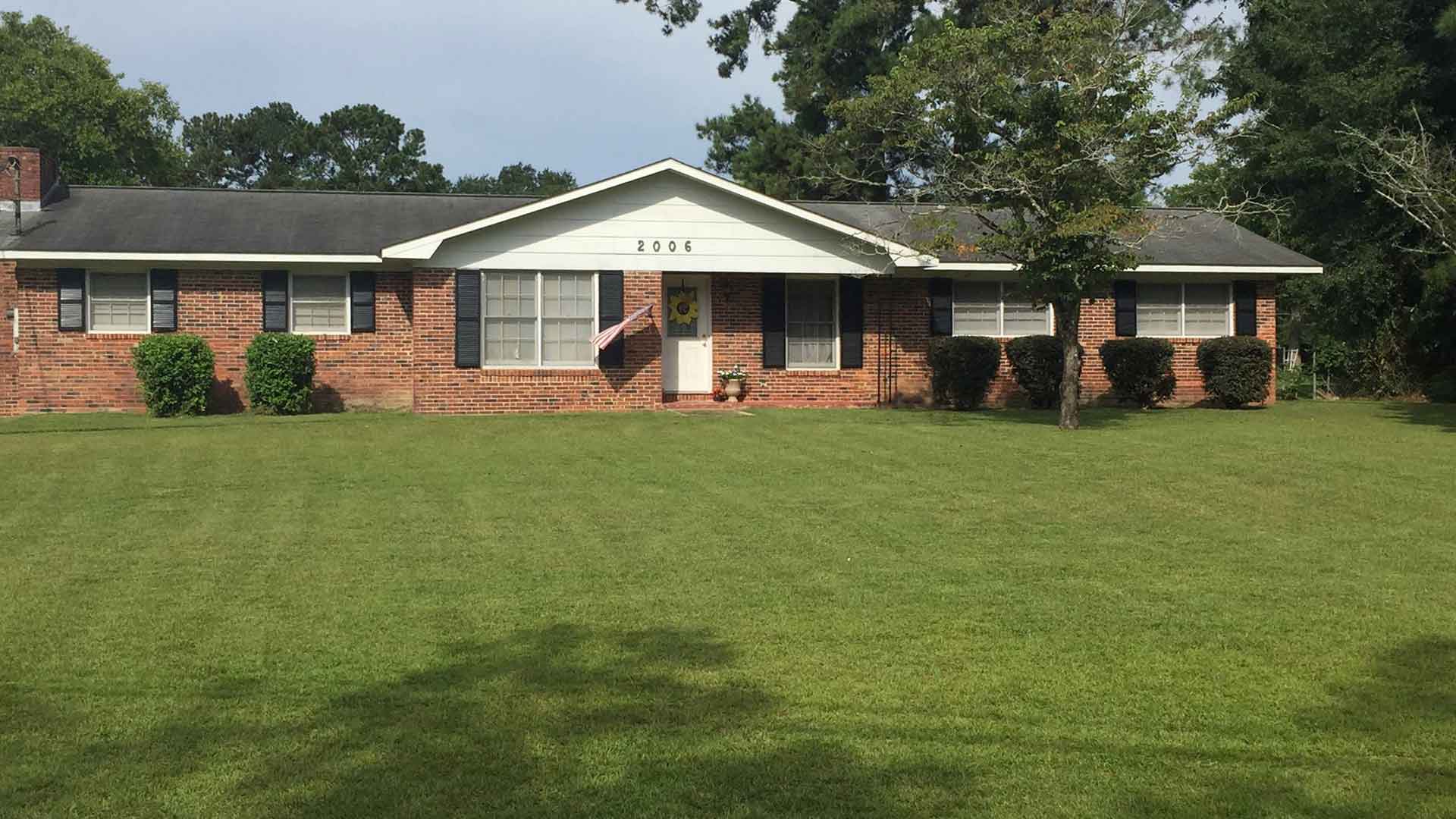 Sibley Lawn Care LLC Landscaping Company, Lawn Care Services and Landscaper slide 2